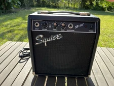 Fender Squier SP-10 Portable Amplifier Guitar Amp. Tested.