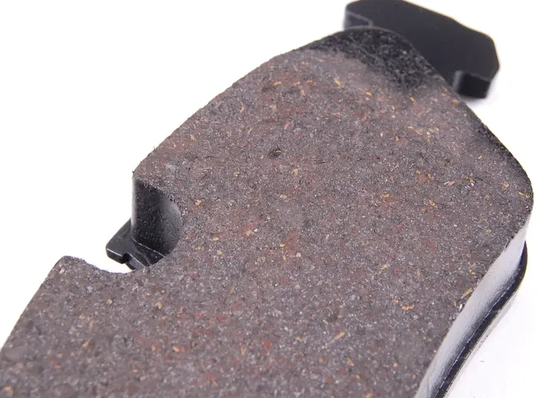 前刹车片带制动传感器 适用于宝马 318,325,524,528,533,535,633,635,M3,L6 — 第 4/4 张图片