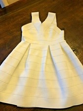 H & M White Dress Textured Wavy Fabric Sleeveless Stretchy Fit Flare New $49 Med