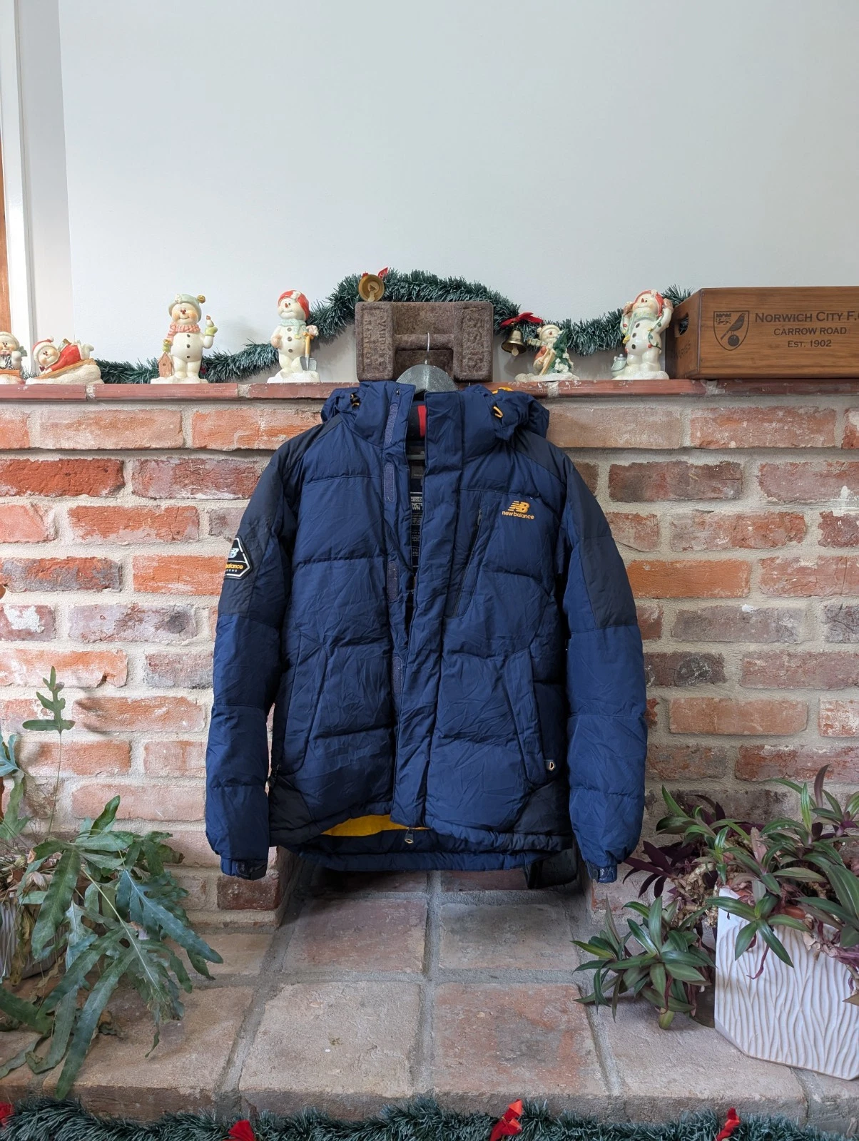 New Balance Extreme Function Down Filled Puffer Jacket Blue Outerwear Broken Zip