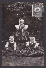 Postcard, National costume, Hungary, Three Little Maids of Bares