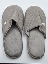 Memory Foam Slippers Grey Waffle Weave Unisex Size 40 House Shoes NEW