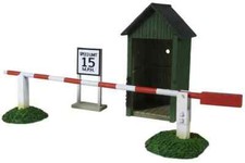 BRITAINS DIORAMA ACCESSORIES 51019 SENTRY BOX  GATE MIB