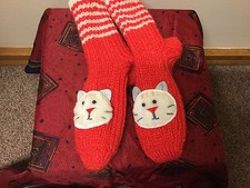 Knitted Slippers Red With Cat Face Size 8- 8-1/2