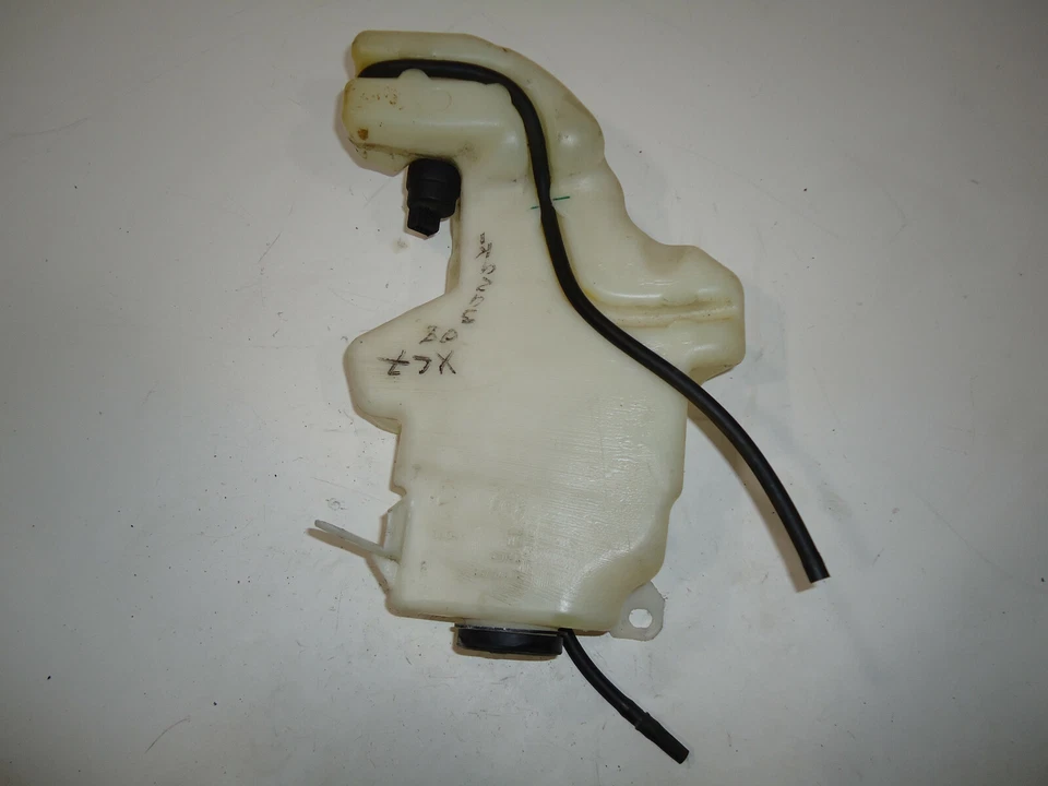 Suzuki XL-7 2008 depósito de líquido parabrisas lavadora Foto 4 de 4