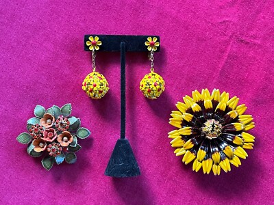 VTG 60s Enamel Floral Daisy Ball Dangle Clip Earrings Brooches Boho Maisel Lot