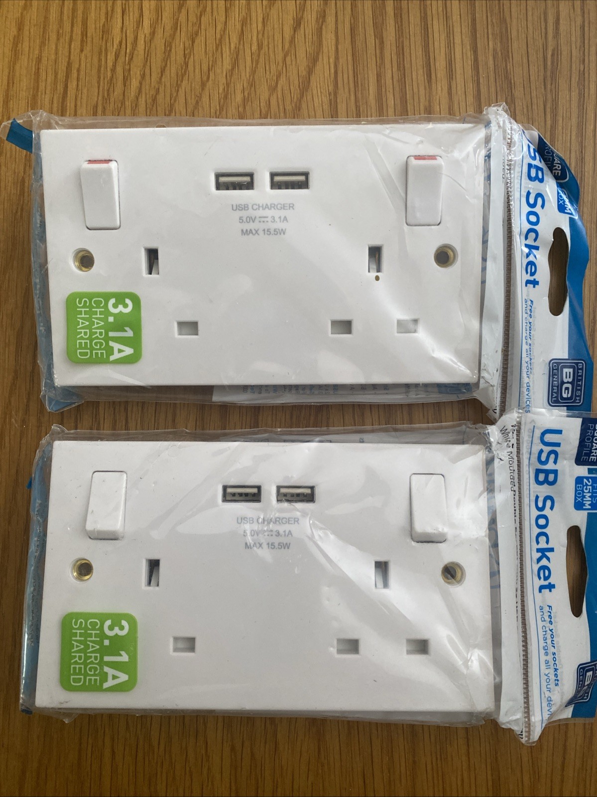 B&G 922U3 5V Double Switch Socket with Two 3.1A USB Charging Port - White X 2