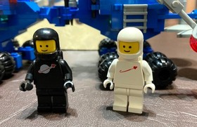 Lego Classic Space No.6928 'Uranium Search Vehicle' (1984) with instructions