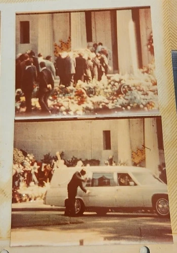 Elvis Presley Authentic Photographs- RARE- FUNERAL, NIXON, HOME-set of 21 - Picture 3 of 12