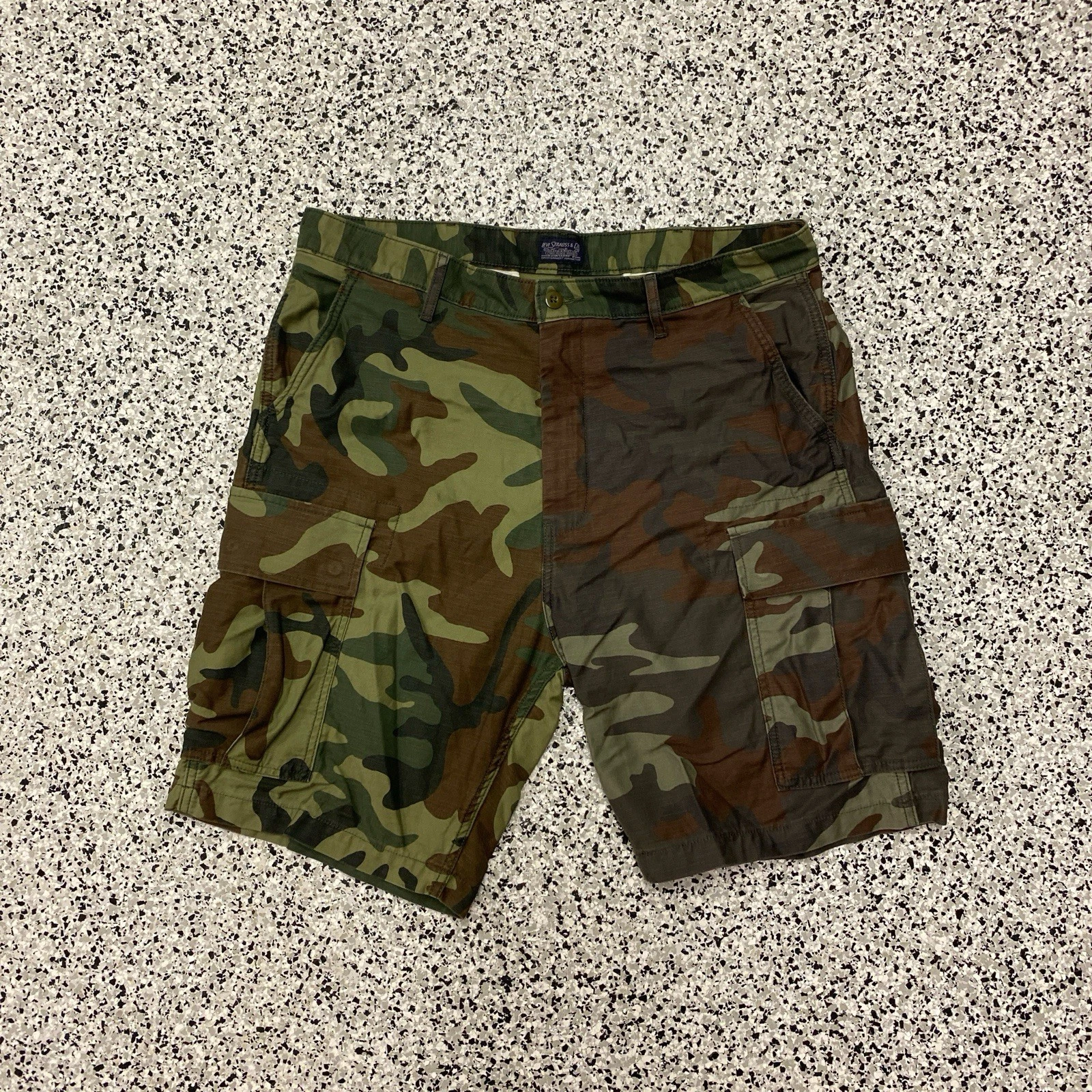Levis Shorts Mens 36 Camouflage Cargo Y2K Skater Outdoor Utility 9.5" Seam