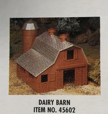 Bachmann Plasticville Dairy Barn O Scale NEW in Box Sealed Parts No. 45602