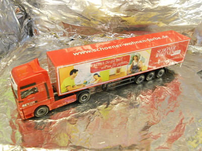 ** Herpa 278614 MAN TGA XXL Euro Box Semitrailer BKV Schoener Wohnen in Farbe 