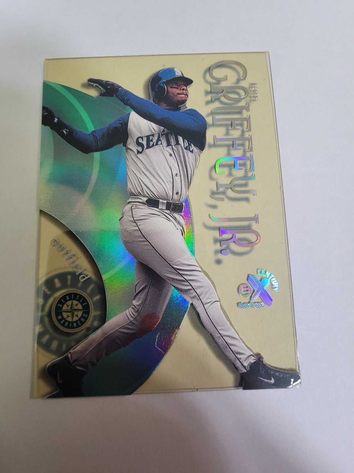 1999 Skybox EX Century #17 Ken Griffey Jr.  Seattle Mariners