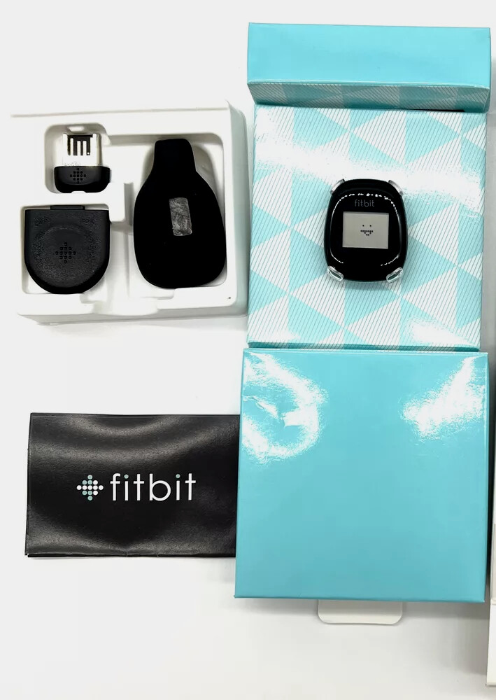 NEW NIB FitBit Zip Wireless Activity Tracker FB301C Black US