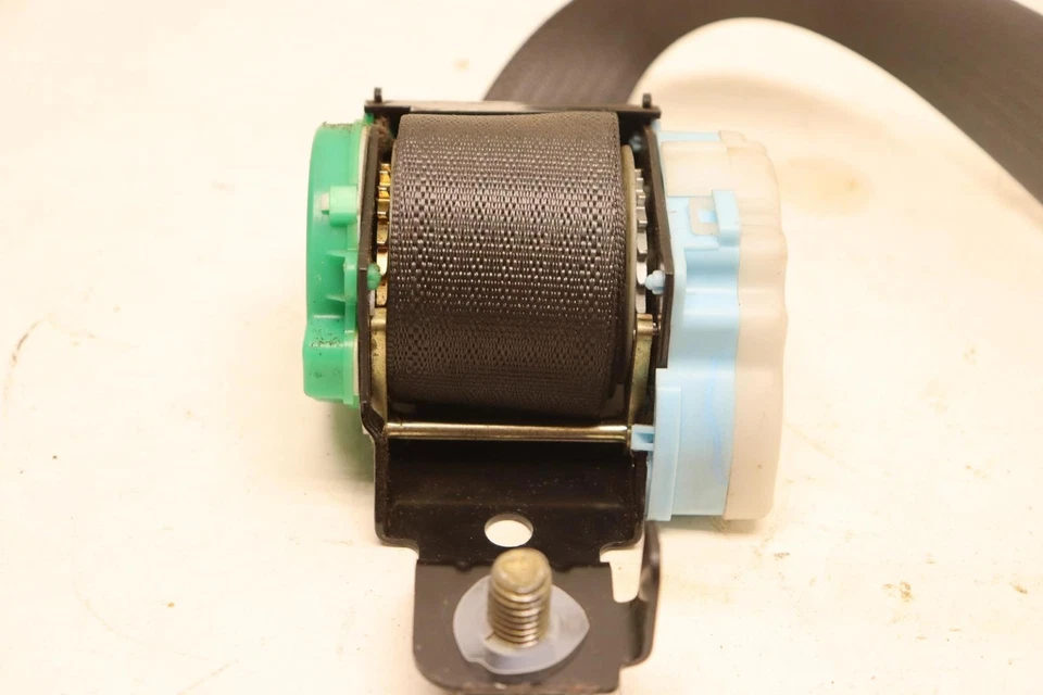 Cinturón de seguridad trasero izquierdo Chevy Silverado 1500 2003-2007 cabina extendida OEM Foto 4 de 4