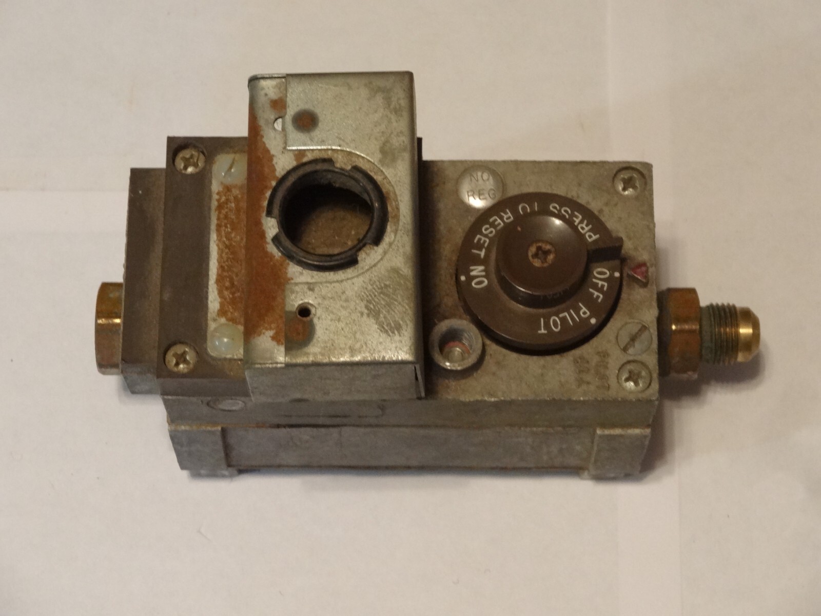 Vintage Duo-Therm 650 furnace Gas Control No. 41-0675 | eBay