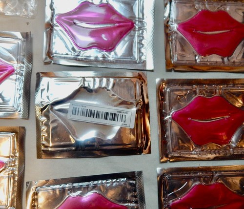 Langmanni Clear Lip Gloss Base & 10ea Crystal Collagen Lip Mask Patches 279G - Picture 3 of 3