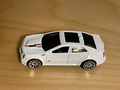     Hot Wheels Spielzeug Auto / Cadillac CTS-V / MATTEL / weiß    