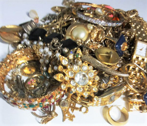 Authentic Vintage Gold Plated Recovery Scrap Jewelry & Watch Mixed Lot 882 Grams