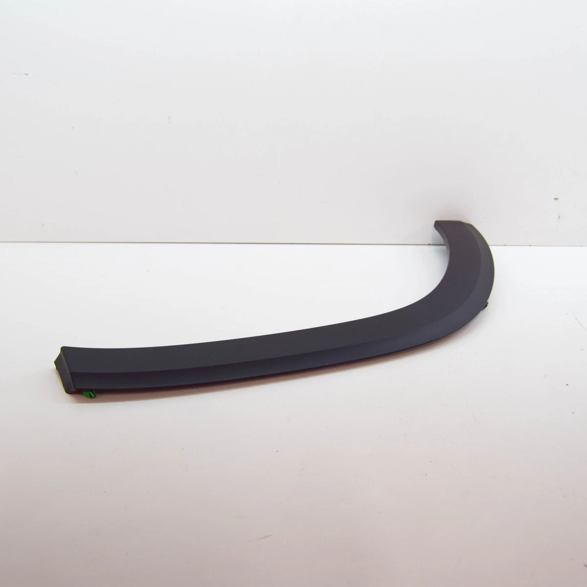 NEW MB GLB X247 REAR RIGHT REARWARD WHEEL ARCH MOLDING A2478850322