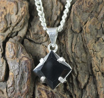 Pendentif femme certifié solitaire diamant noir carré de 8,90 ct offre... - Photo 1/4