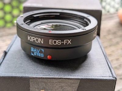 Kipon Baveyes EOS-FX 0.7x Speedbooster für EF/EF-S an Fujifilm FX