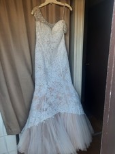 IVORY sherri hill gown size 6 Retail 995.00 Now 225.00