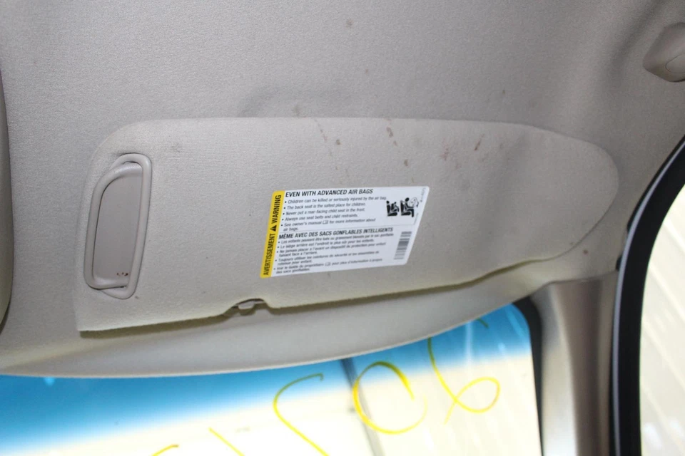 Parasol derecho usado se adapta a: Chevrolet Silverado 1500 2006 camioneta R. sin niño pre Foto 3 de 4