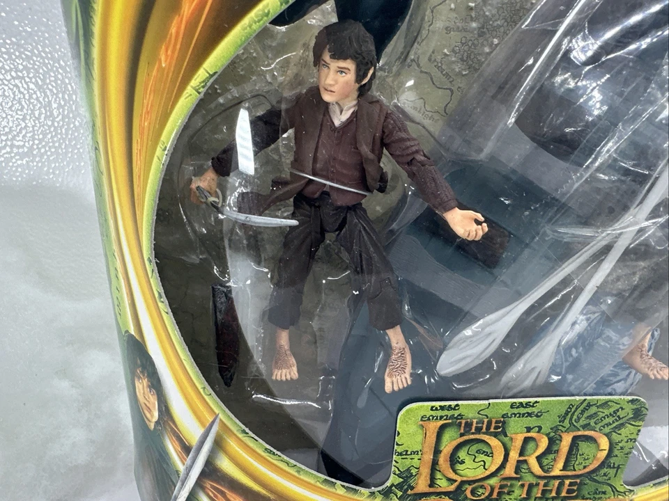 ToyBiz Lord of the Rings FOTR Frodo & Samwise Gamgee w/Elven Boat Accessory 2001 - Image 2 of 4