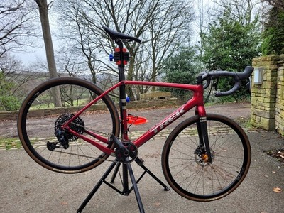 TREK CHECKPOINT SL7