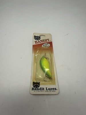 NOS Pre-Pradco Bandit 100 Series Vintage Crankbait Lure - 119 Chart / Green Back