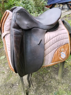 Dressursattel Bates Caprilli 17 braunes Leder - Bild 1 von 4