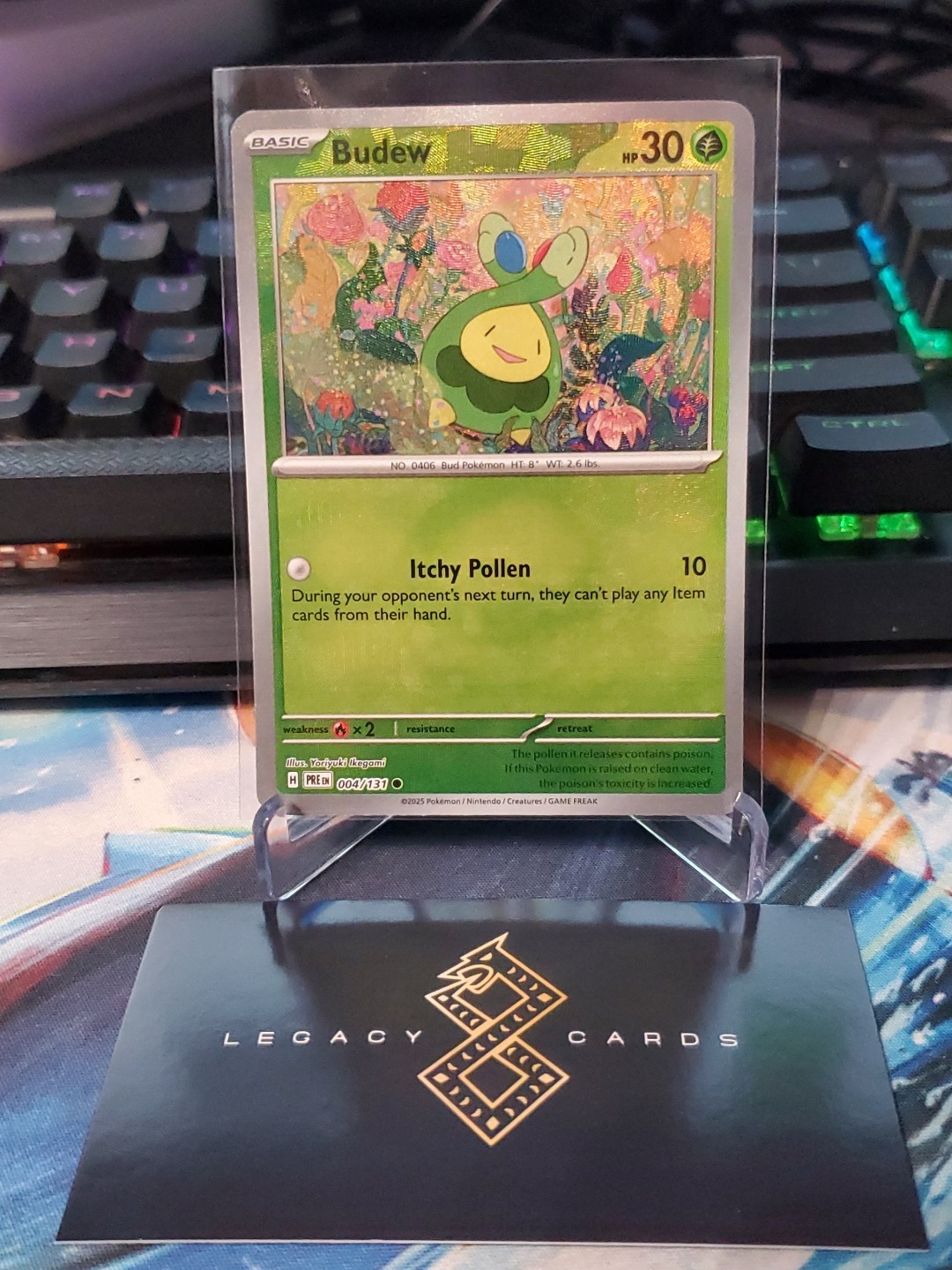 Budew 004/131 - S&V: Prismatic Evolutions Pokéball Holo - Pokémon TCG (NM)