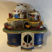 Hallmark 2002 Circus Mountain Railroad Keepsake Ornament Light Sound Motion