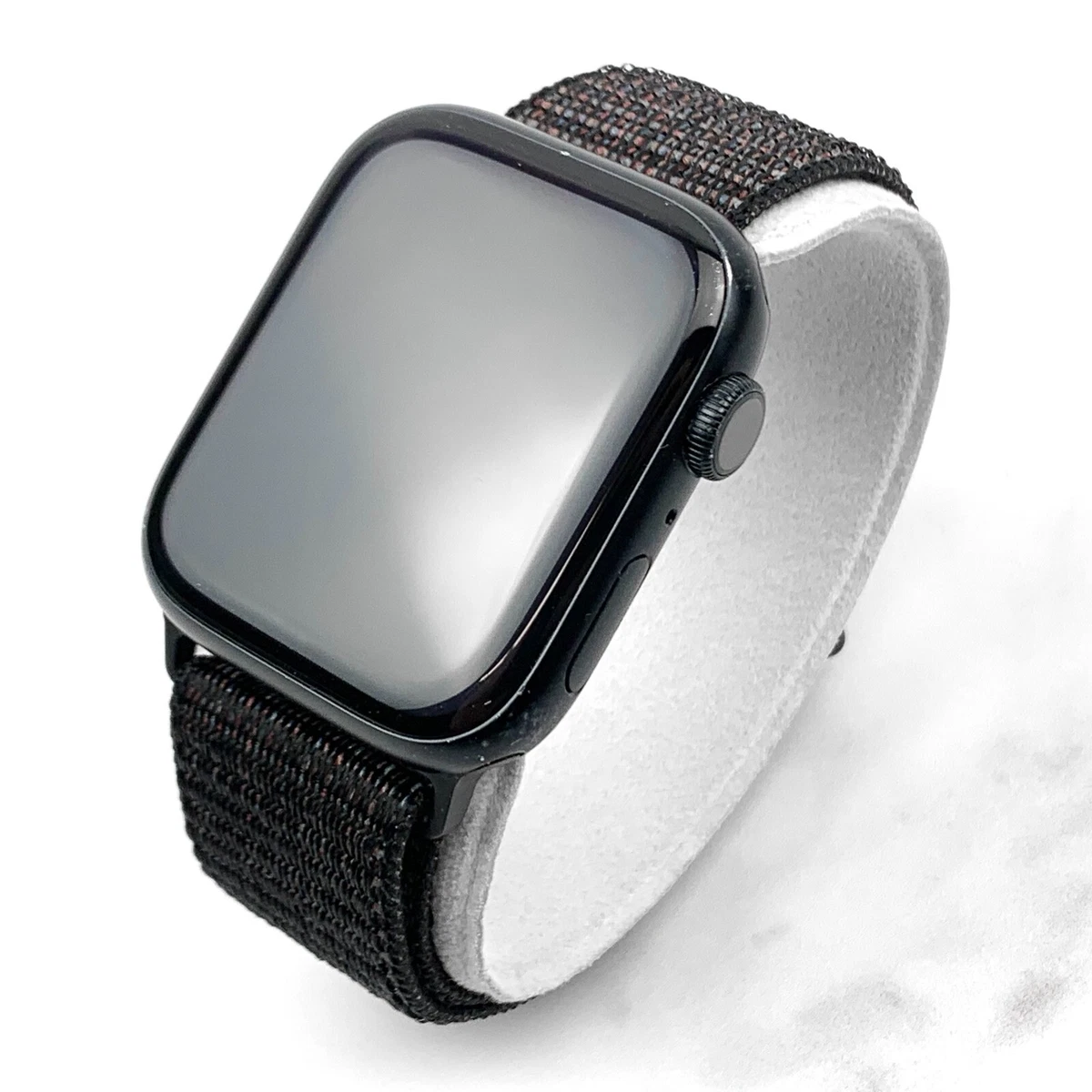 Apple Watch Series 8 45mm Midnight Aluminum with Black Nylon Loop