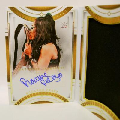 ROXANNE PEREZ #25 /25 AUTO SUPERSTAR BOOKLET PANINI WWE NATIONAL