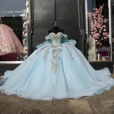 Sky Blue Quinceanera Dresses Luxury Lace Appliques Beaded Ball Gowns Sweet 15 16