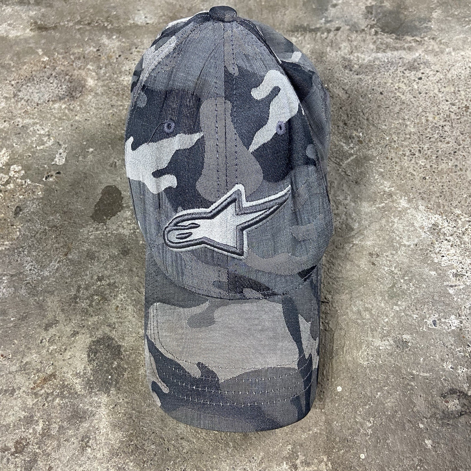 Vintage Y2K Alpine Stars Cap Size S-M Black Gray Camouflage Flex Fit Hat Logo