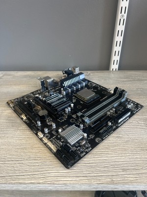 Gigabyte GA-78LMT-V5B3 AM3+ CPU