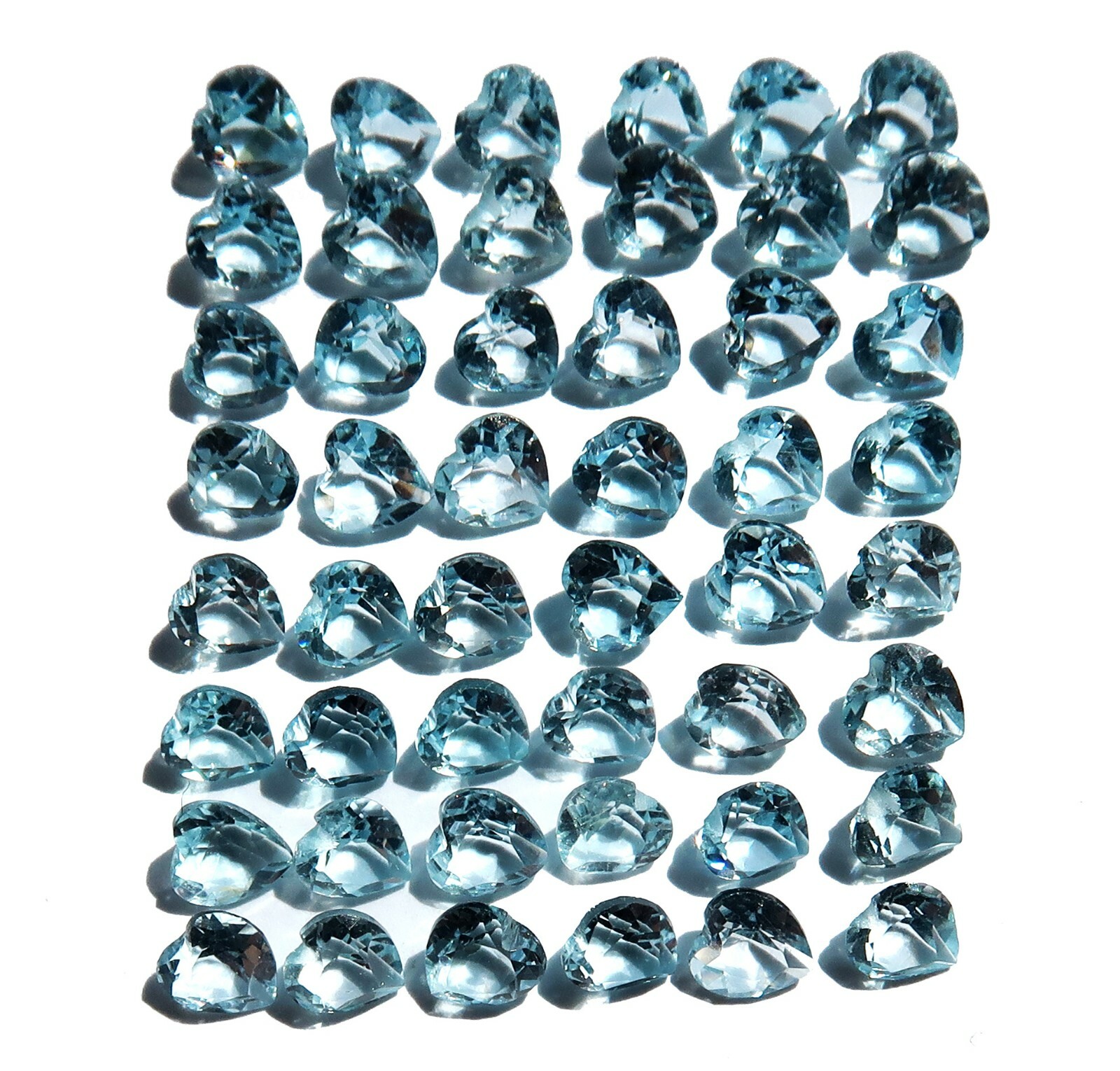 Topazes bleues taillées en cœur de 4.1mm pour sertissage de bijoux créatifs lot de 48pcs