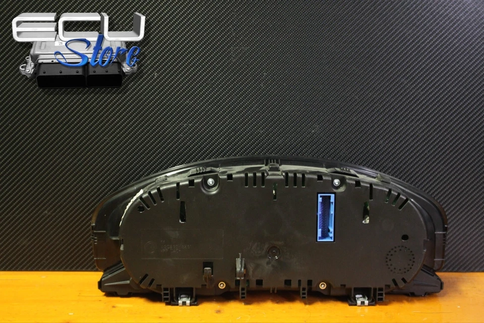 Velocímetro / cuadro de instrumentos 7E0920860C - VW Transporter 2011 diésel Foto 2 de 3