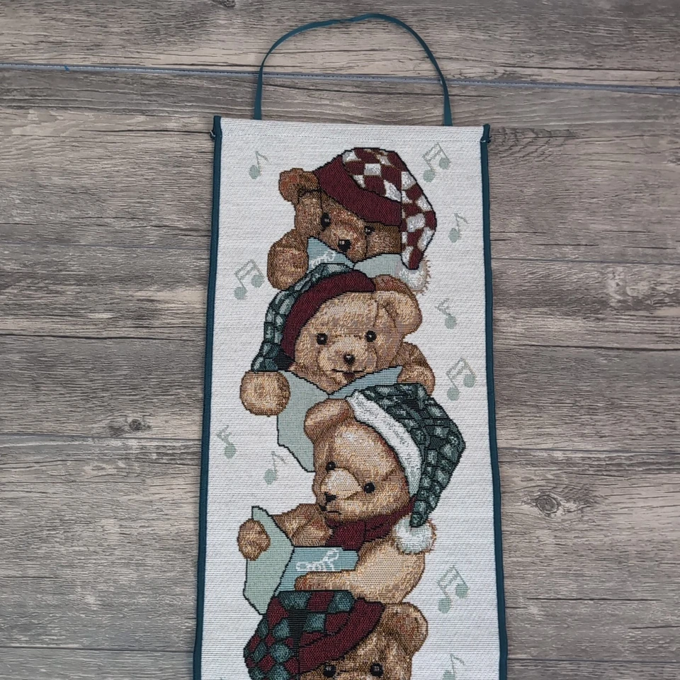Tapiz de pared de puerta de villancicos cantores de osos de peluche con varilla colgante ordenada 35" H x 8,75" W Foto 4 de 4
