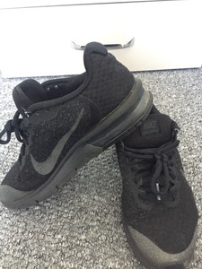 nike trainers with black tick