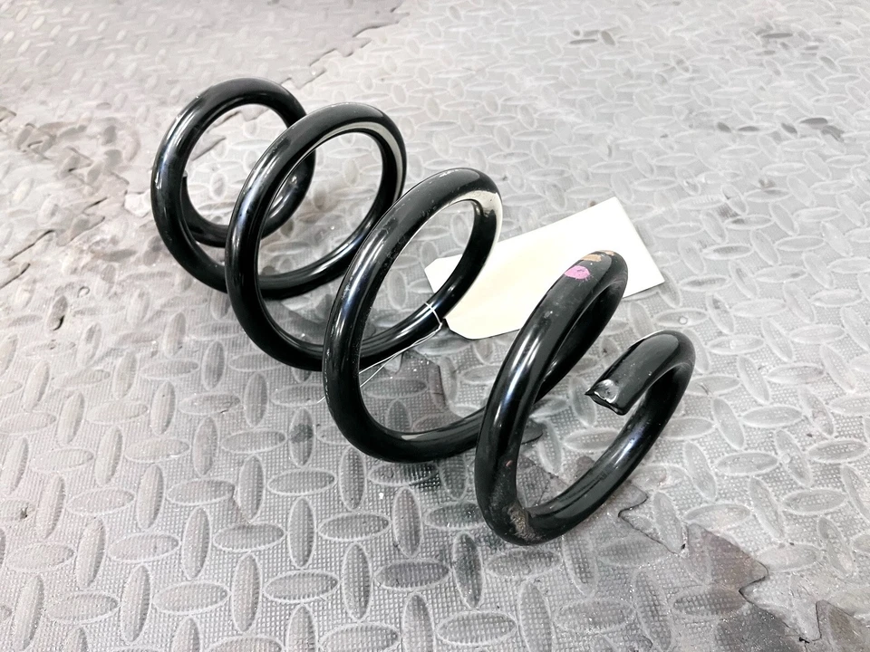 09-18 AUDI A4 S4 A5 S5 A8 SUSPENSIÓN TRASERA IZQUIERDA O DERECHA MONTAJE MUELLE HELICOIDAL OEM Foto 2 de 2