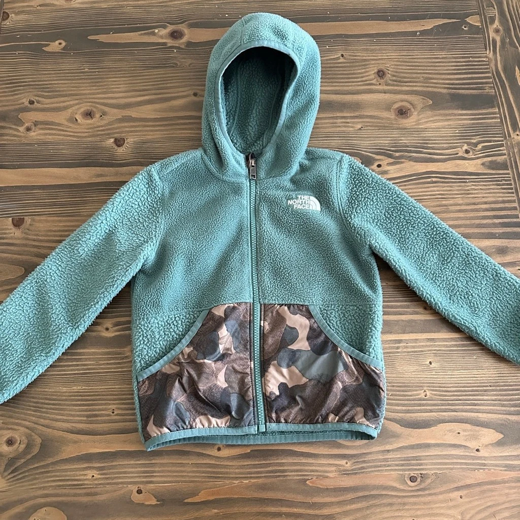 The North Face Boys Fleece Jacket 4T Green Camo Hooded Full Zip