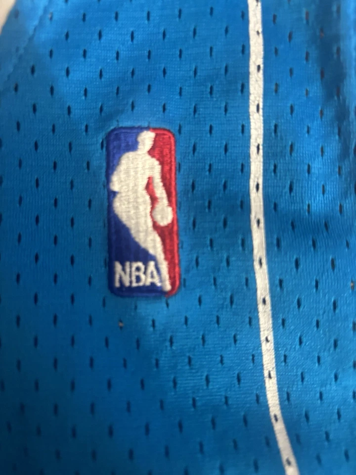 Camiseta deportiva retro para hombre CP3 Pelicans Adidas Foto 4 de 4