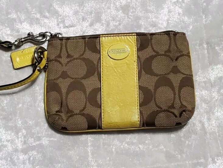 COACH Corner Zip Wristlet Signature Canvas Light Khaki Canary Yellow