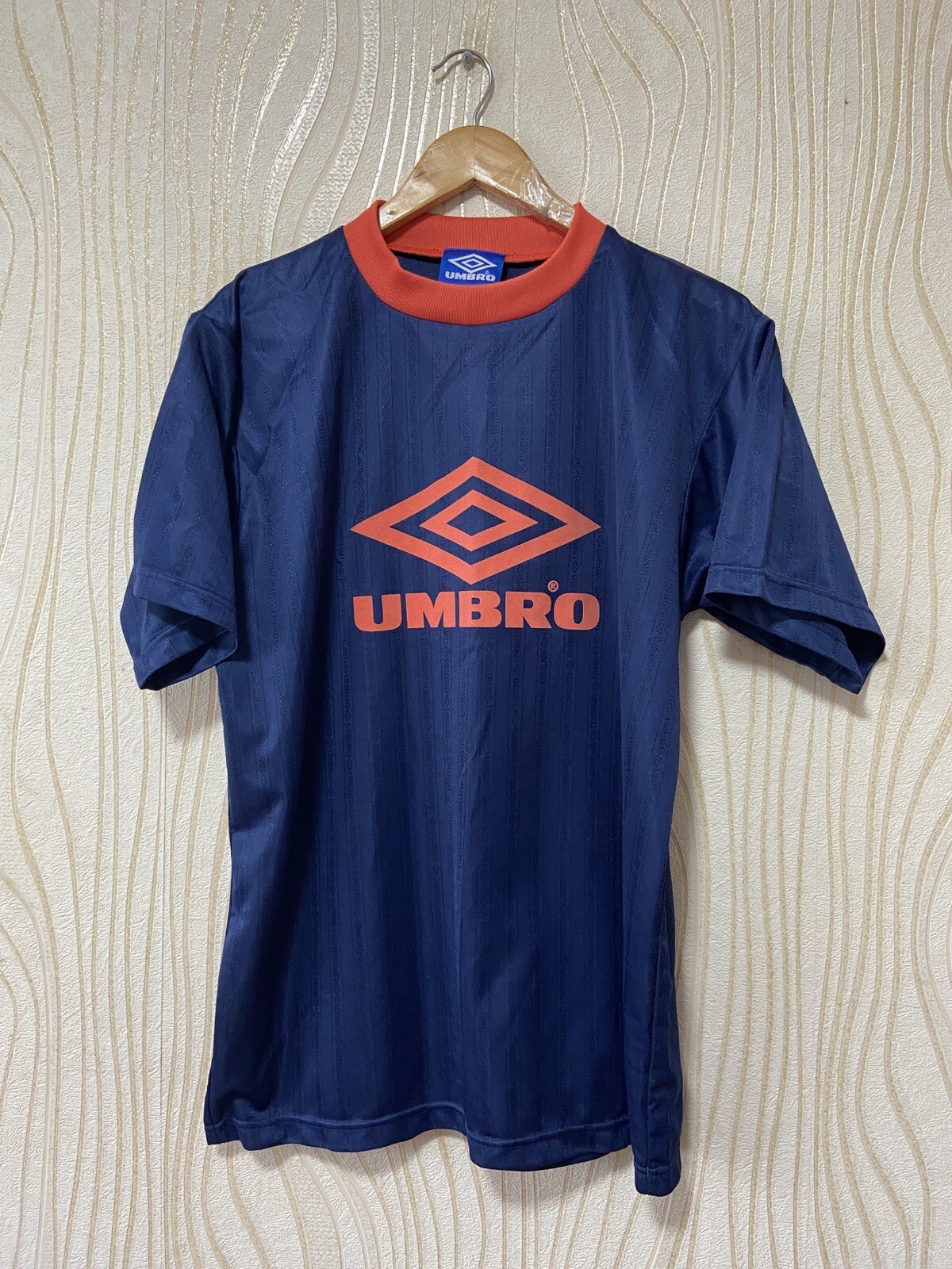 UMBRO 90s BIG LOGO SHIRT JERSEY sz M MEN NAVY VINTAGE