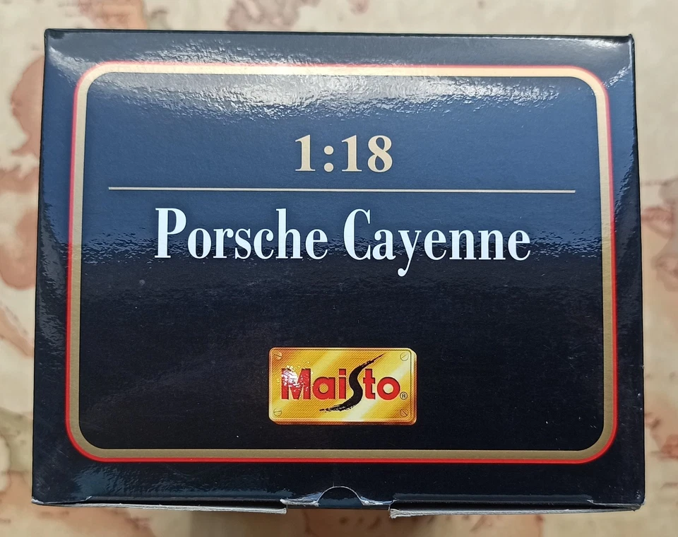 MAISTO Porsche Cayenne Nera Special Edition 2008 - Modellino 1:18 Cod. 31675 - Immagine 2 di 4