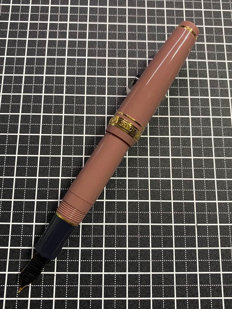SAILOR Professional Gear Rose-Taupe 字幅MF SAILOR Pro Gear Fountain Pen Rose Taupe 14K MF Nib 11-1300-332